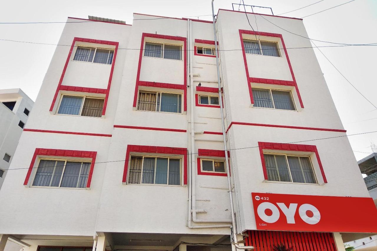 Super Oyo Capital O Premium Hotel Victoria Heights Near Sri Someshwara Swami Temple Bengaluru Zewnętrze zdjęcie